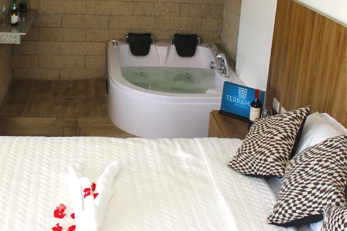 Habitación para dos con jacuzzi hotel Terramar Manabí